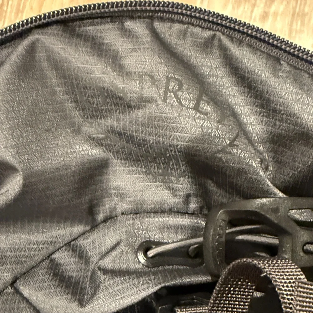 OSPREY streamlined daypack